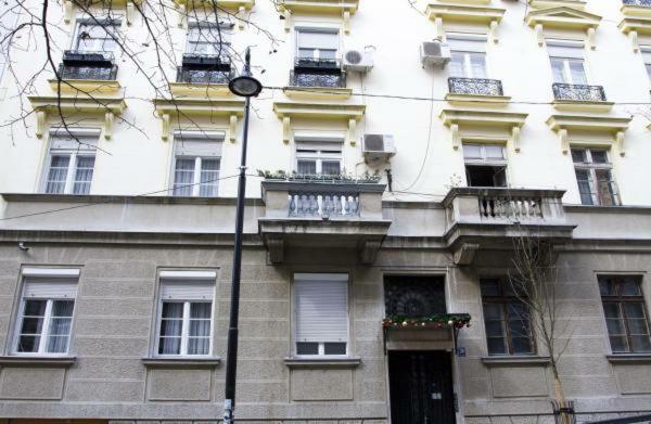 Crown Apartment With Garden View 베오그라드 외부 사진